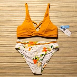 CUPSHE Cross Front Sunny Bay Floral Bikini, Size M